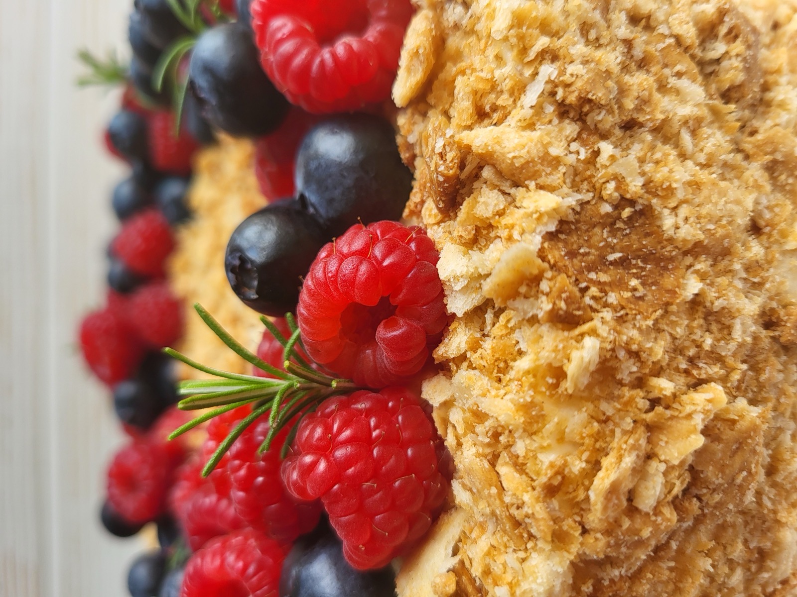 Торт у Лісабоні на замовлення — дизайнерський торт з тематичним оформленням, створений на замовлення для особливих подій.