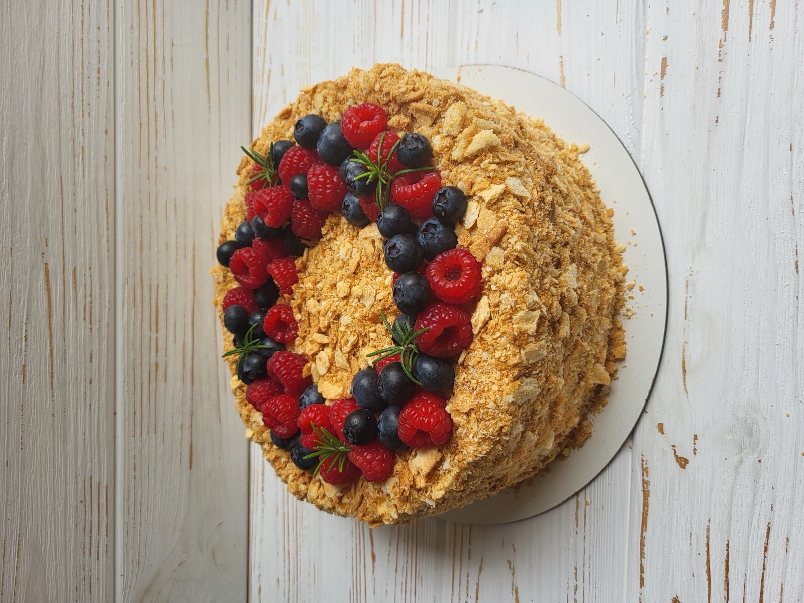 Торт у Лісабоні на замовлення — дизайнерський торт з тематичним оформленням, створений на замовлення для особливих подій.