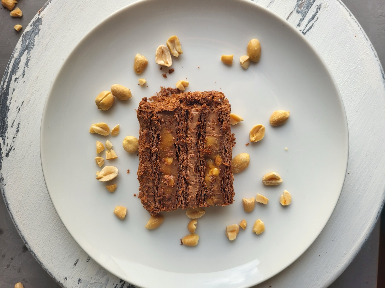 Торт Наполеон у Лісабоні на замовлення — тонкі шари листкового тіста з ніжним кремом, класика як удома.