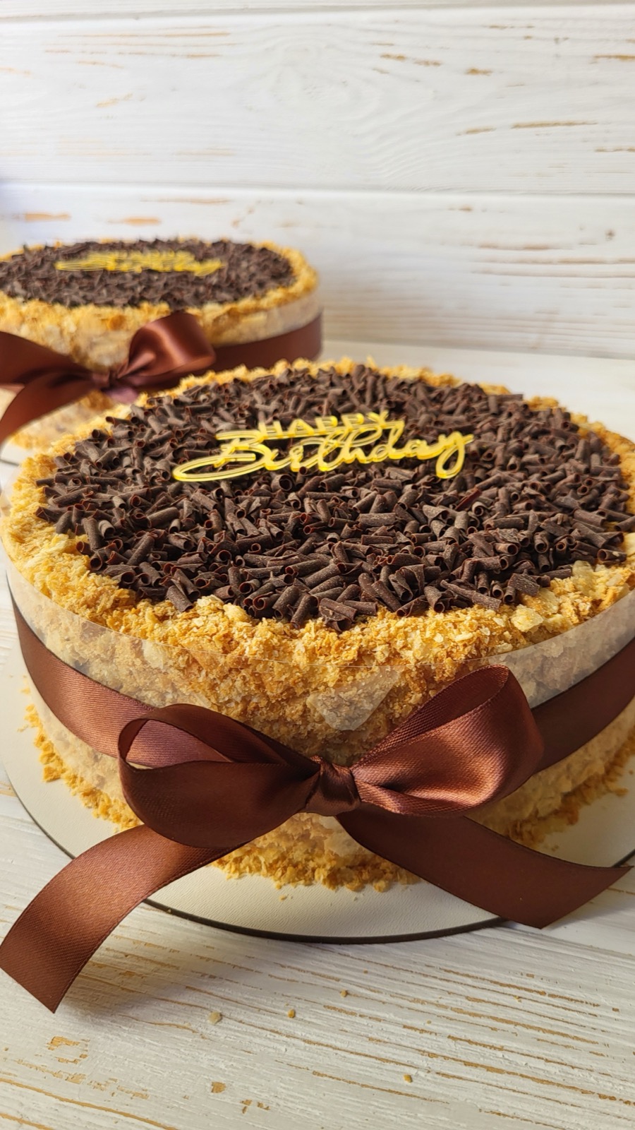 Торт Наполеон у Лісабоні на замовлення — тонкі шари листкового тіста з ніжним кремом, класика як удома.